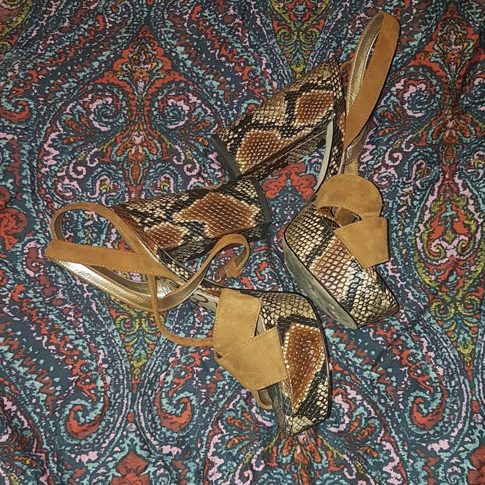 Sam Edelman size 8 1/2 Great used condition - Picture 3 of 3